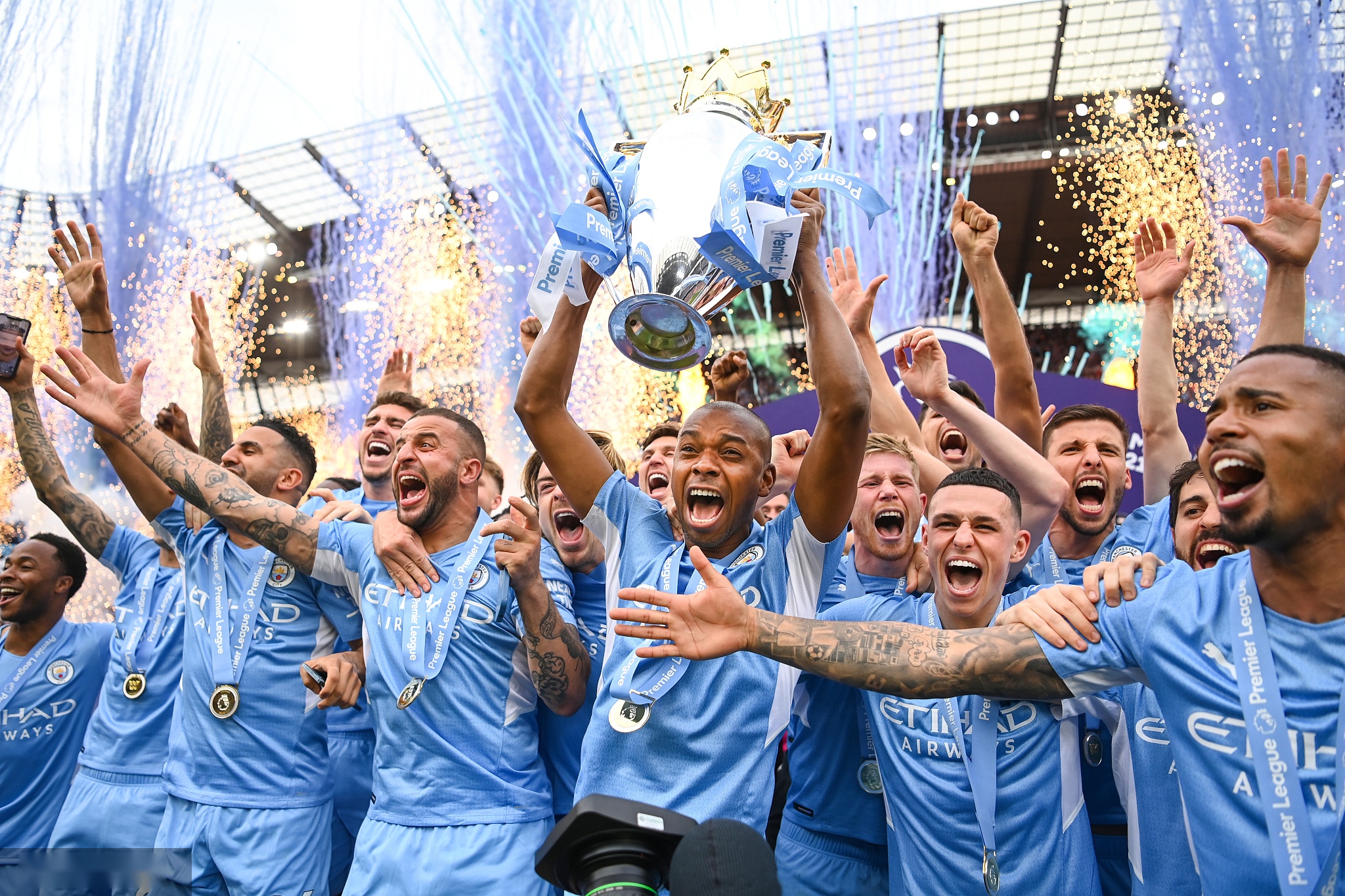 万欧元的高 万欧元的高